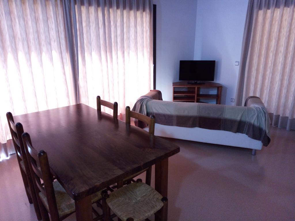 Apartamento Cal Cisteller Santa Pau Habitación foto